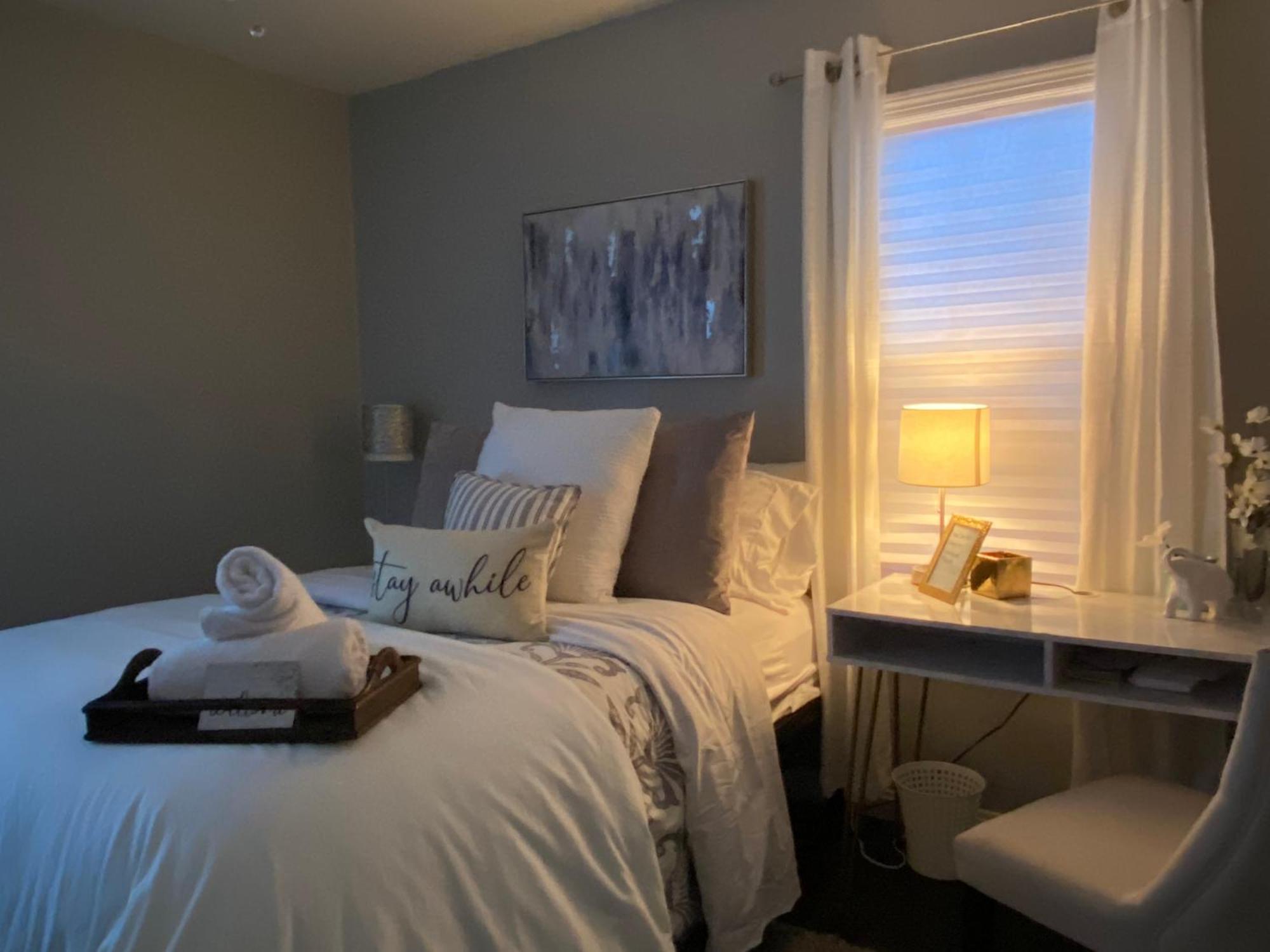 Cozy, 1St Floor Apartment 2Bdrms Plus Semi Private Room With Futon Pets With Fee Family Friendly Close To Everything Cleveland Extérieur photo