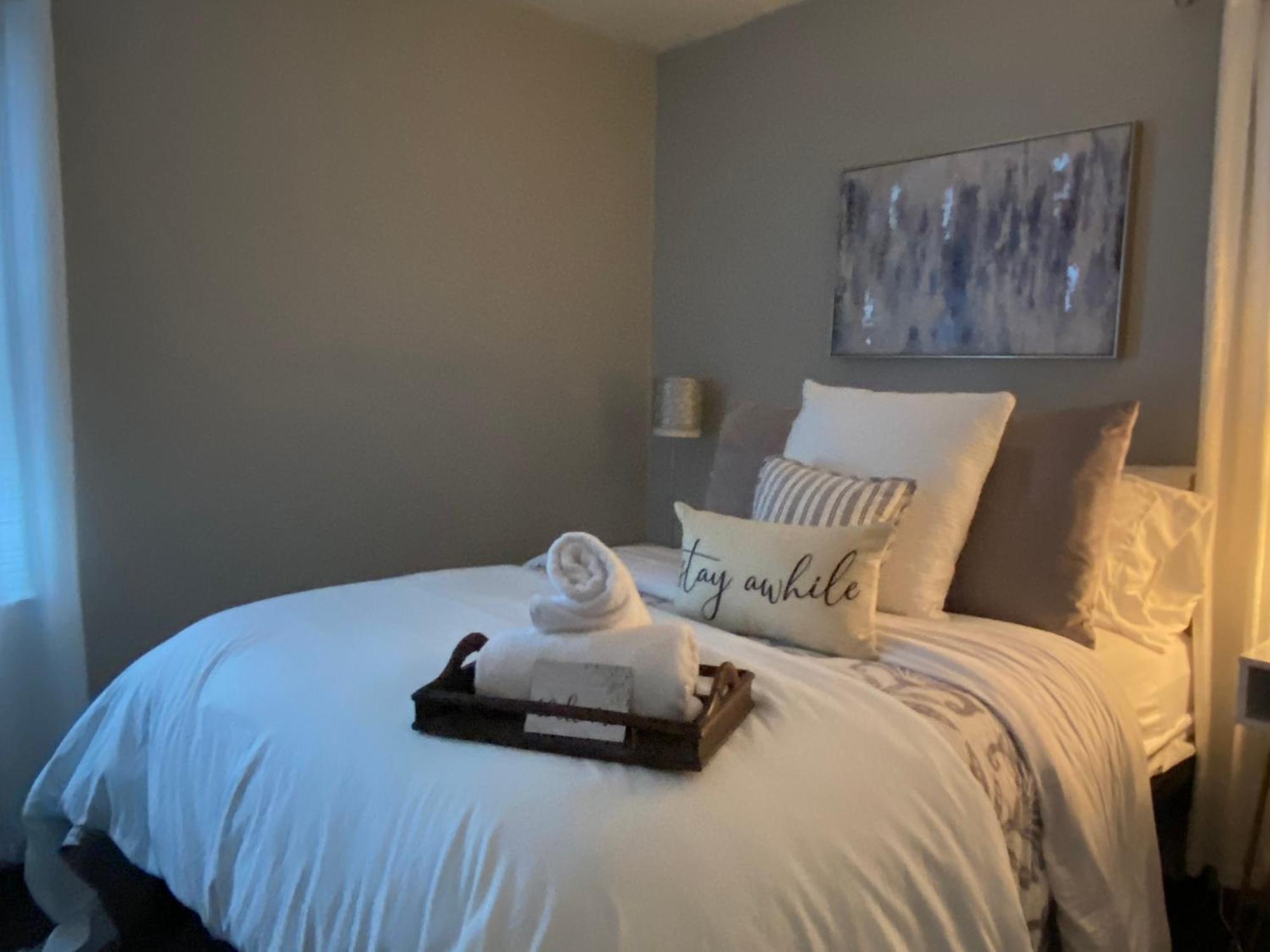 Cozy, 1St Floor Apartment 2Bdrms Plus Semi Private Room With Futon Pets With Fee Family Friendly Close To Everything Cleveland Extérieur photo
